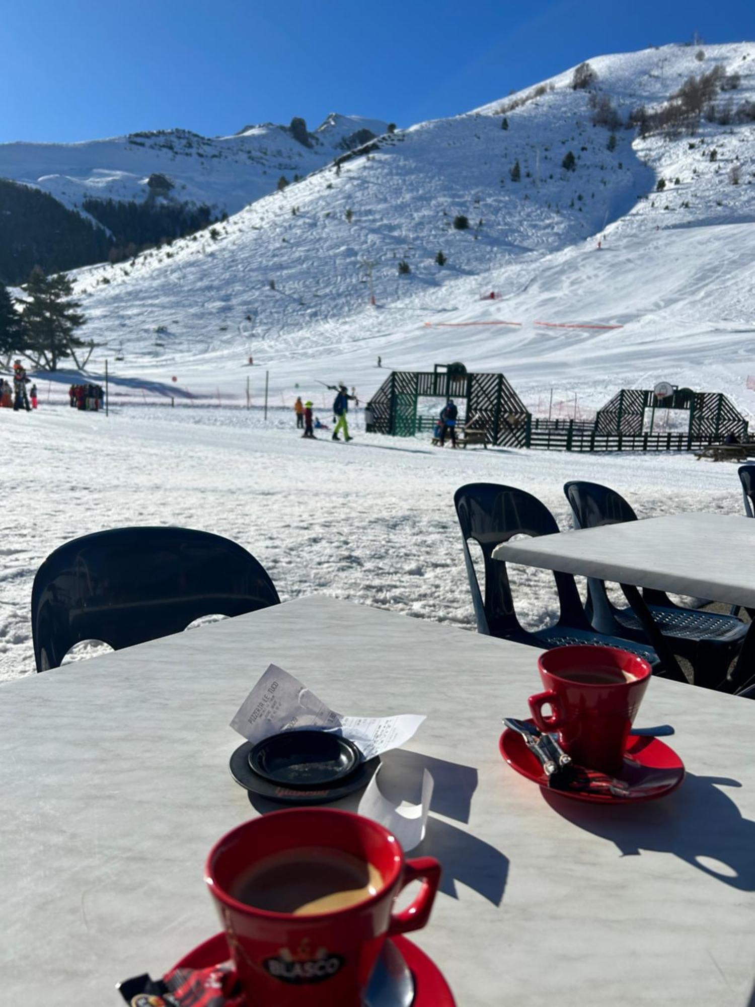 Val Louron Hautes Pyrénées Superbe appartement tout confort au pied des pistes 4 personnes Génos Exterior foto